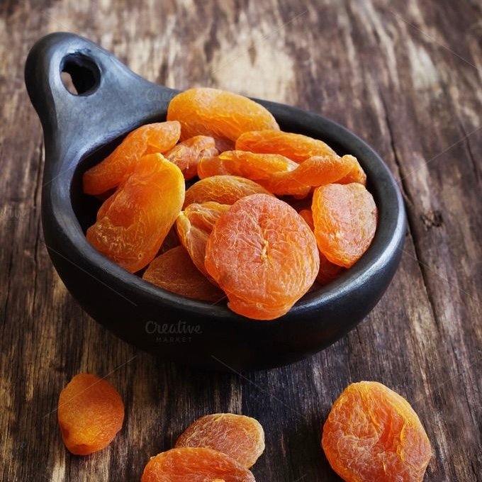 Premium Kashmiri Dried Apricots – Naturally Sweet Sun-Dried Seedless Khubani