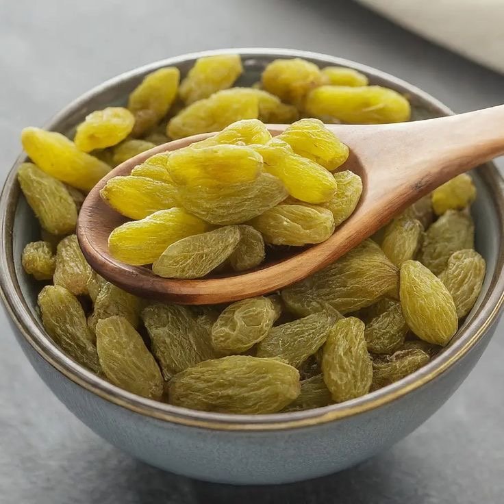 Premium Kashmiri Green Kishmish – Naturally Sweet Seedless Mountain Raisins